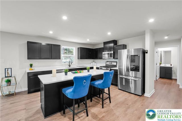 2713 Barnes Court, Allentown City, PA 18103