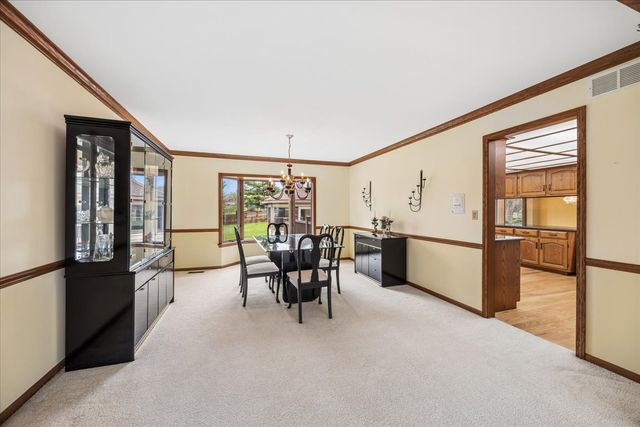 6037 Dunham Road, Downers Grove, IL 60516