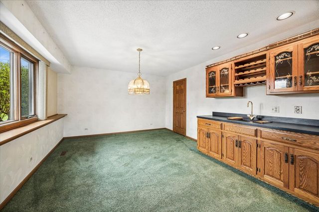 6037 Dunham Road, Downers Grove, IL 60516