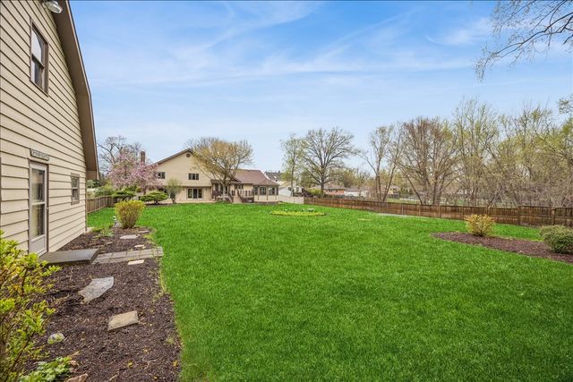 6037 Dunham Road, Downers Grove, IL 60516