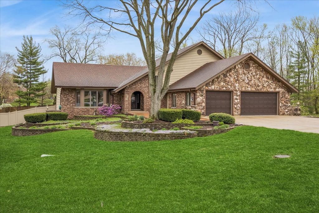 6037 Dunham Road, Downers Grove, IL 60516