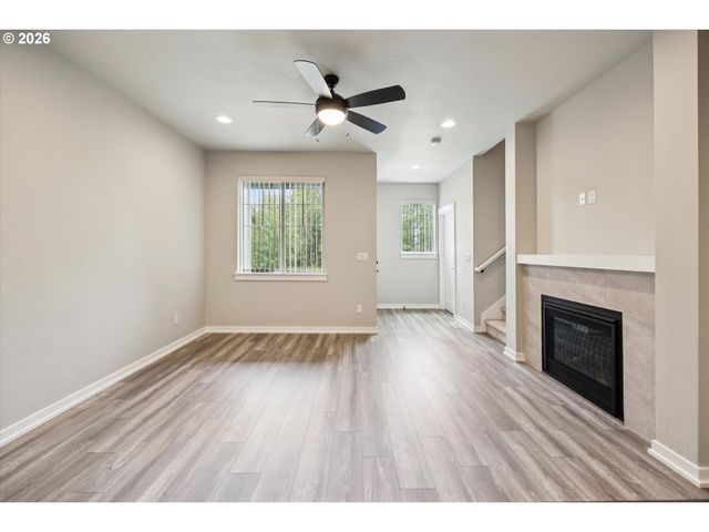8157 Se VERMONT St, Hillsboro, OR 97123