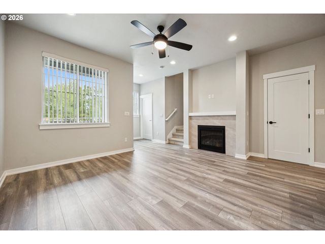 8157 Se VERMONT St, Hillsboro, OR 97123