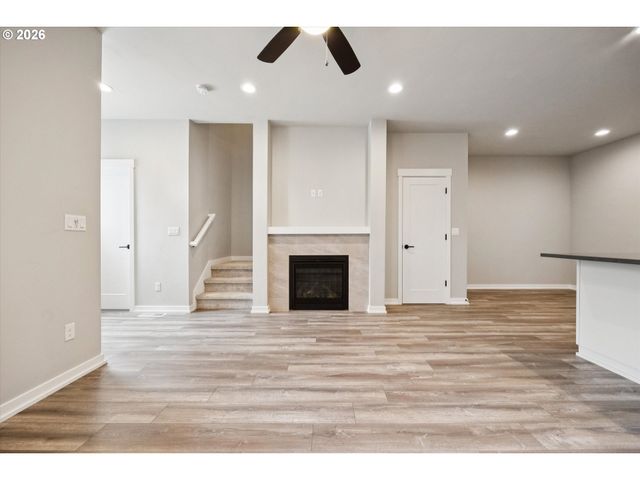 8157 Se VERMONT St, Hillsboro, OR 97123