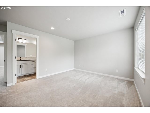 8157 Se VERMONT St, Hillsboro, OR 97123
