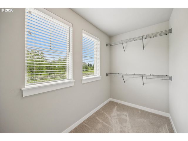8157 Se VERMONT St, Hillsboro, OR 97123
