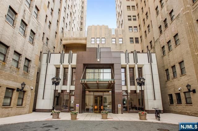 4 Beacon Way PH 1900, Jersey City, NJ 07304
