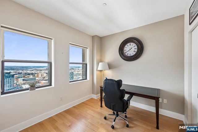 4 Beacon Way PH 1900, Jersey City, NJ 07304