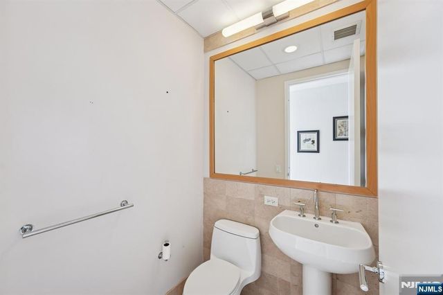 4 Beacon Way PH 1900, Jersey City, NJ 07304