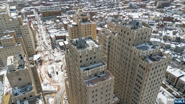 4 Beacon Way PH 1900, Jersey City, NJ 07304