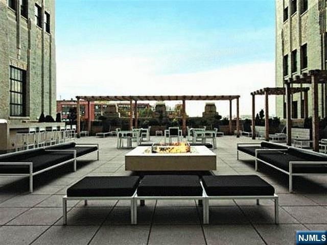 4 Beacon Way PH 1900, Jersey City, NJ 07304