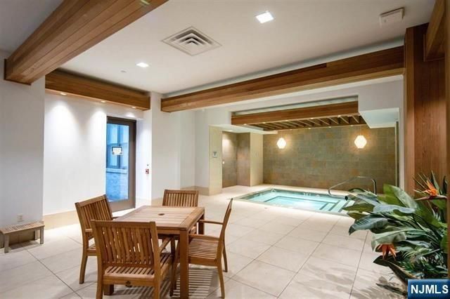 4 Beacon Way PH 1900, Jersey City, NJ 07304