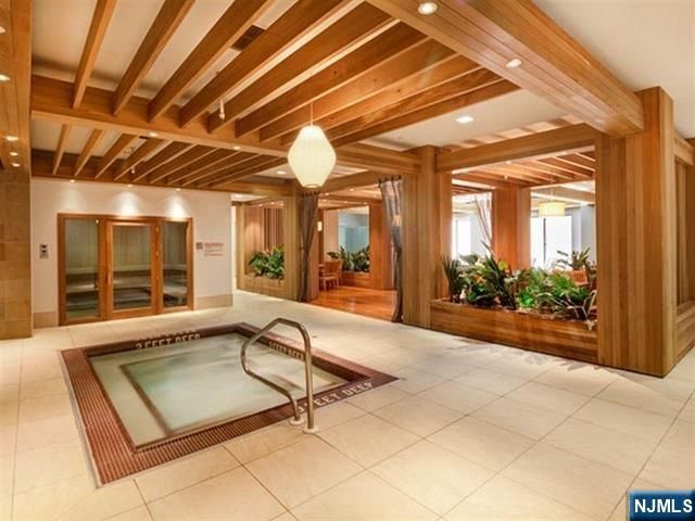4 Beacon Way PH 1900, Jersey City, NJ 07304
