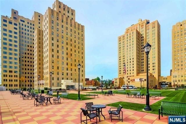 4 Beacon Way PH 1900, Jersey City, NJ 07304