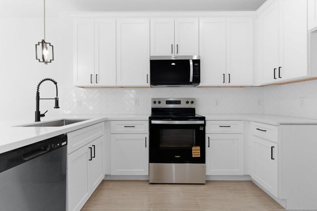 428 Rhode Island St, Houston, TX 77029