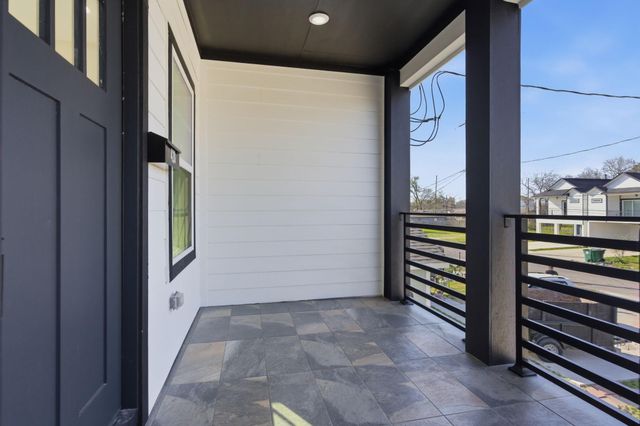 428 Rhode Island St, Houston, TX 77029