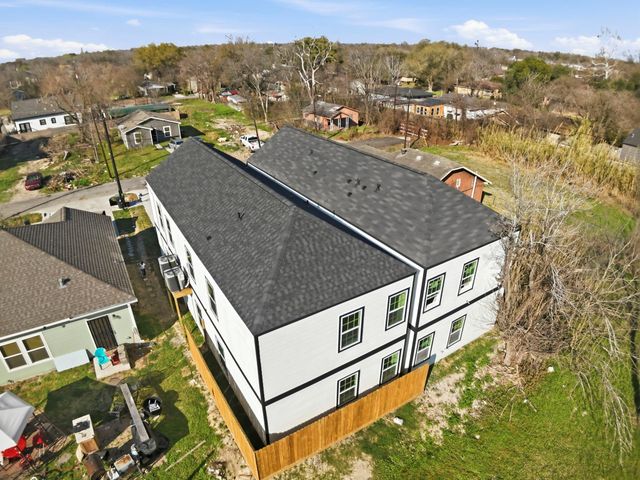 428 Rhode Island St, Houston, TX 77029