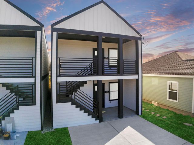 428 Rhode Island St, Houston, TX 77029