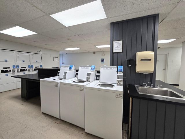 1800 Lavaca ST A107, Austin, TX 78701
