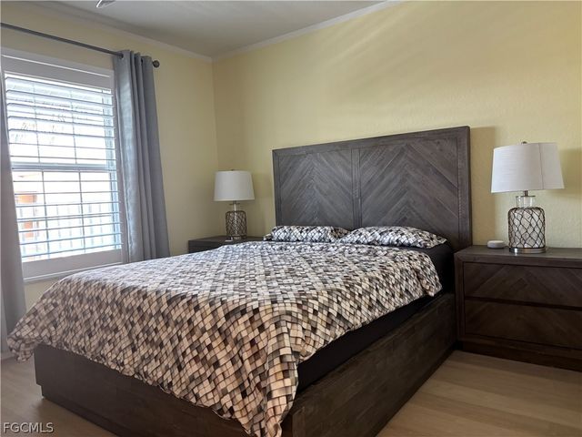 9610 Victoria LN D302, Naples, FL 34109