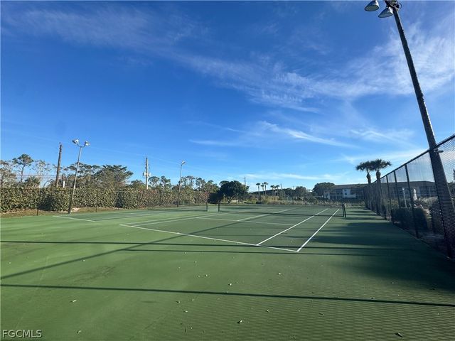 9610 Victoria LN D302, Naples, FL 34109