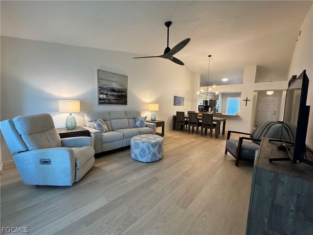 9610 Victoria LN D302, Naples, FL 34109