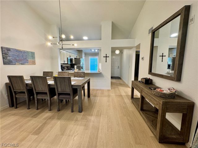 9610 Victoria LN D302, Naples, FL 34109