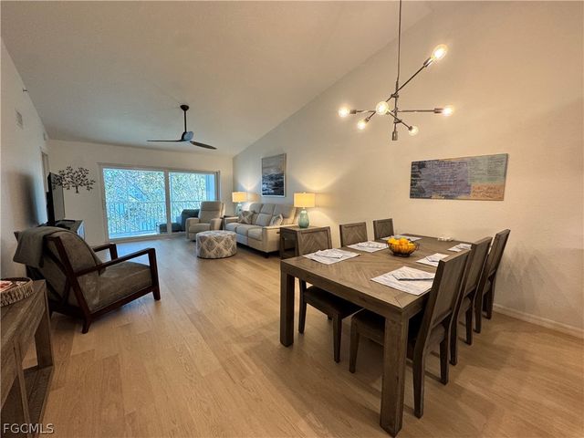 9610 Victoria LN D302, Naples, FL 34109