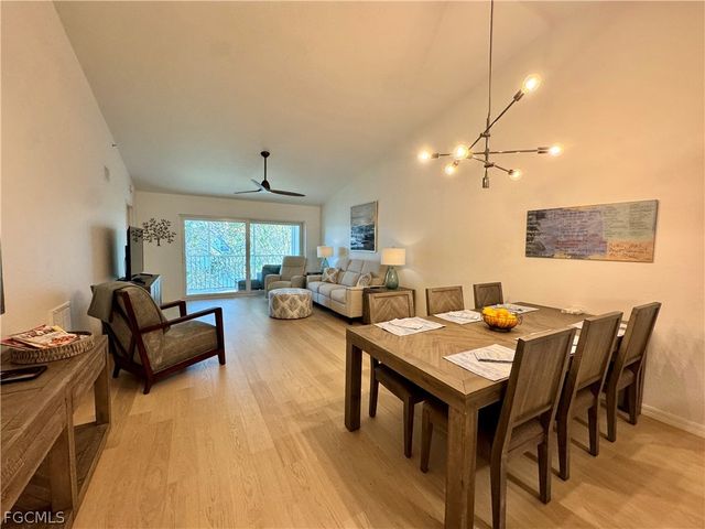 9610 Victoria LN D302, Naples, FL 34109