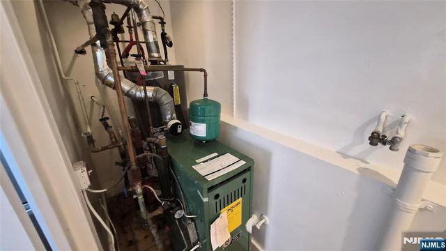 104 Wallington Avenue, Wallington, NJ 07057