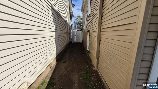 104 Wallington Avenue, Wallington, NJ 07057