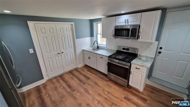 104 Wallington Avenue, Wallington, NJ 07057