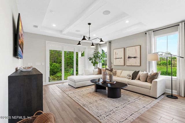 6 HUXLEY Avenue, Palm Coast, FL 32164