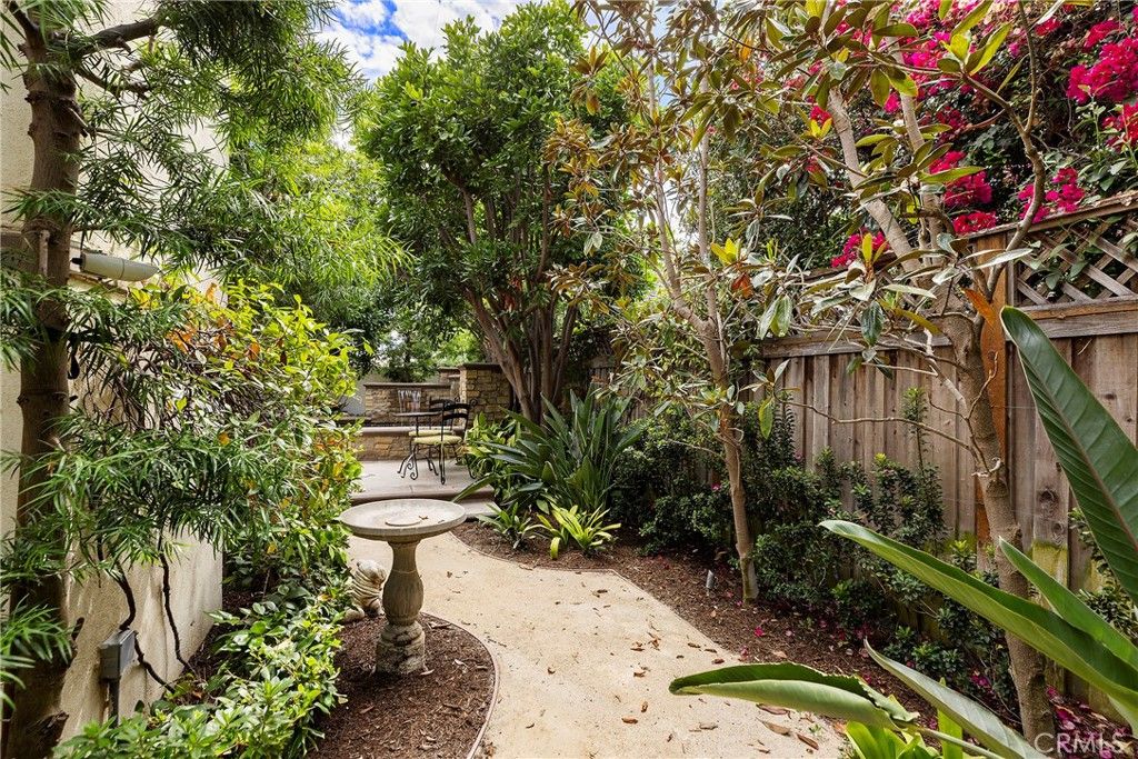 Image 37 of property listing at 216 Avenida Princesa, San Clemente, CA 92672