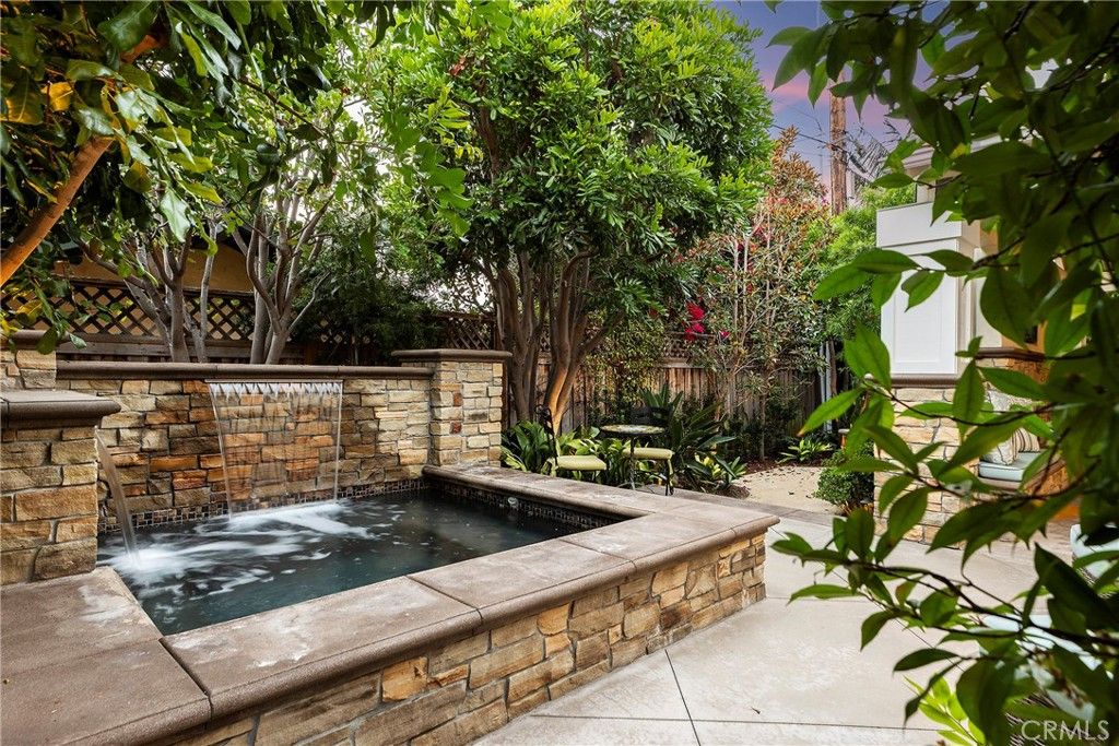 Image 5 of property listing at 216 Avenida Princesa, San Clemente, CA 92672