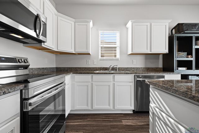 1436 Monterey Dr, Longview, TX 75601