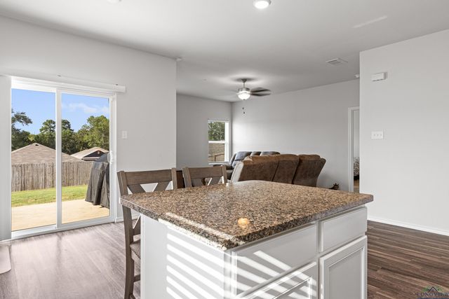 1436 Monterey Dr, Longview, TX 75601