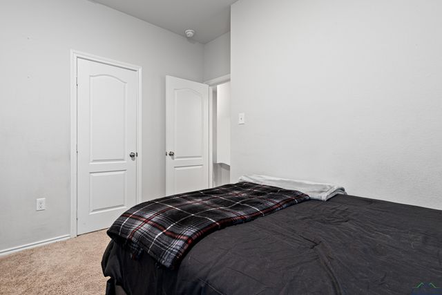 1436 Monterey Dr, Longview, TX 75601