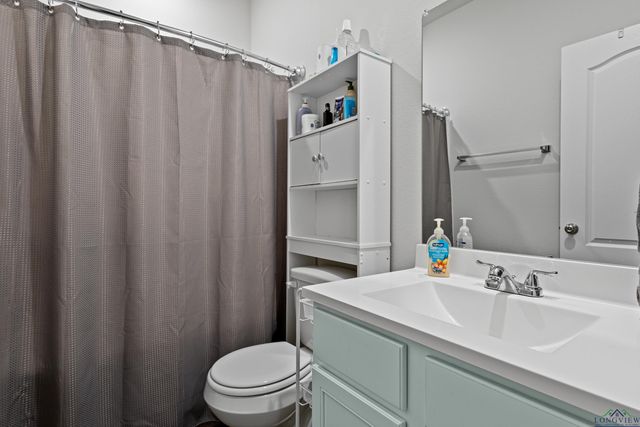 1436 Monterey Dr, Longview, TX 75601