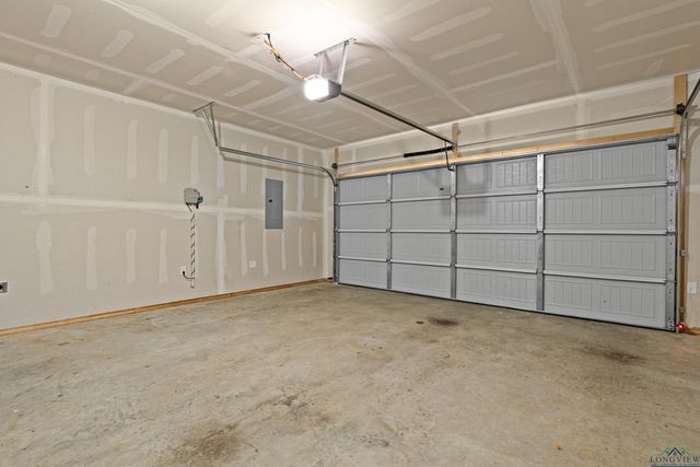 1436 Monterey Dr, Longview, TX 75601