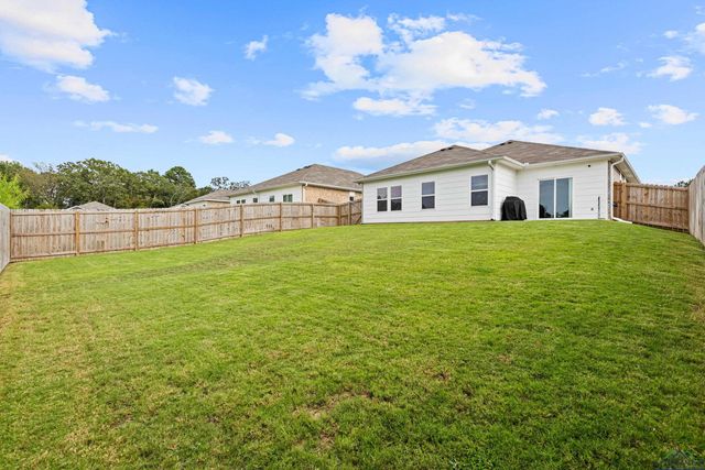 1436 Monterey Dr, Longview, TX 75601