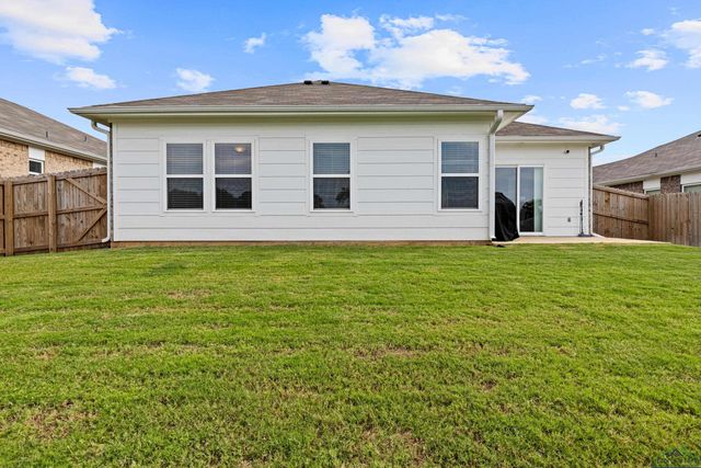 1436 Monterey Dr, Longview, TX 75601