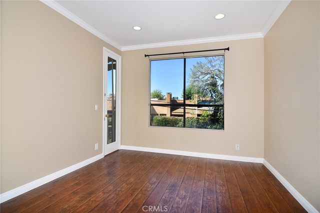 5236 Yarmouth Avenue 214, Encino, CA 91316