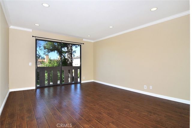 5236 Yarmouth Avenue 214, Encino, CA 91316