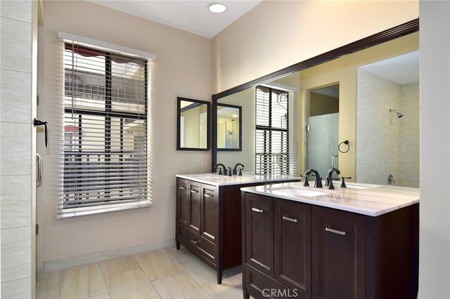 5236 Yarmouth Avenue 214, Encino, CA 91316