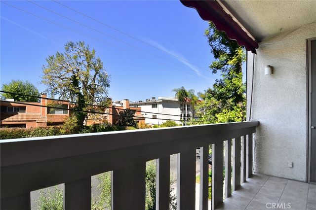 5236 Yarmouth Avenue 214, Encino, CA 91316