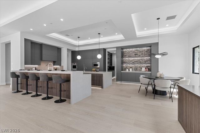 42 Ravenswood Avenue, Las Vegas, NV 89141