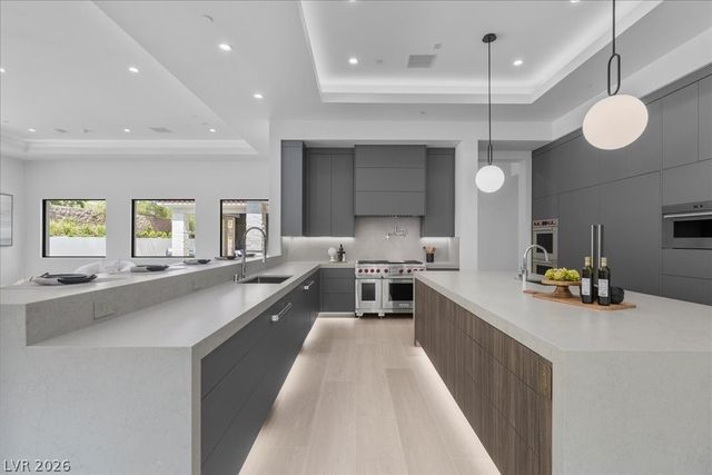 42 Ravenswood Avenue, Las Vegas, NV 89141