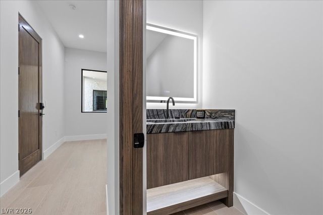 42 Ravenswood Avenue, Las Vegas, NV 89141