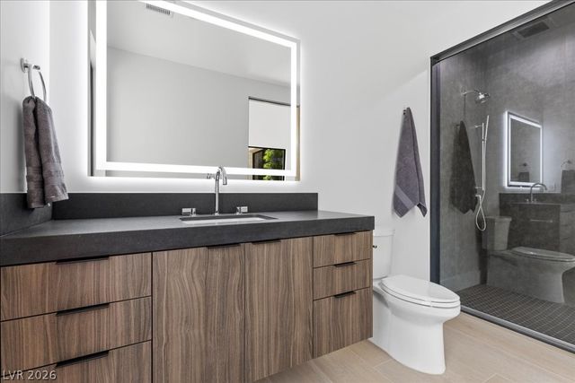 42 Ravenswood Avenue, Las Vegas, NV 89141